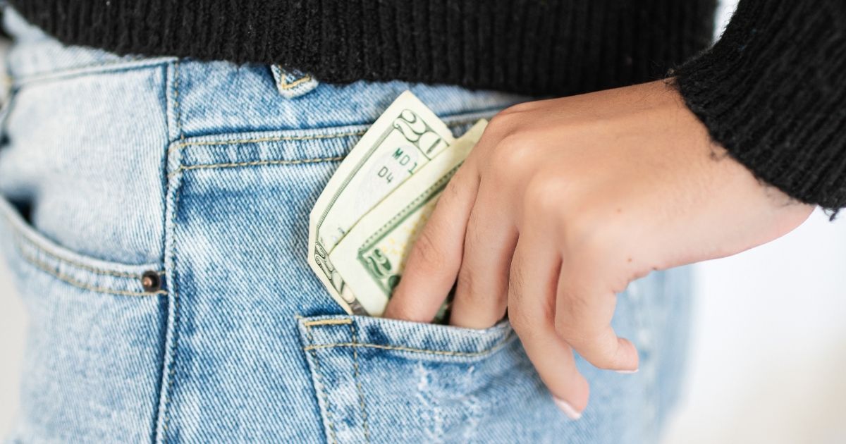 I Write About Finance for a Living—These Are the Tips I’m Begging People To Follow I Write About Finance for a Living—These Are the Tips I’m Begging People To Follow