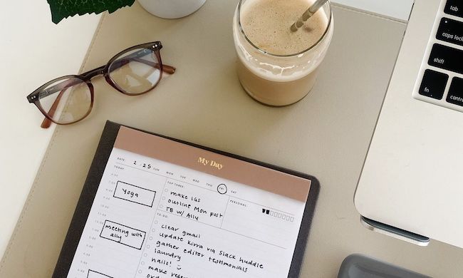 Feeling Overwhelmed at Work? This Productivity Hack Is the Answer to Your Prayers