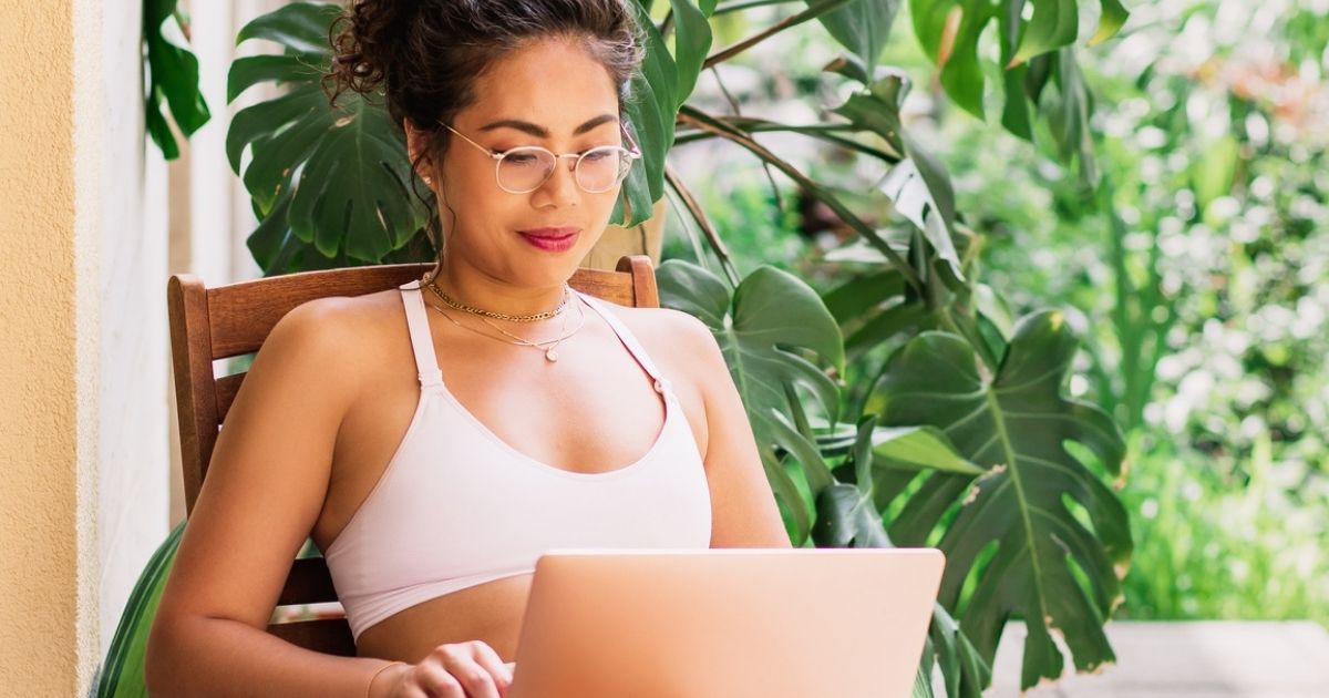 How To Stay Productive at Work When the Warm Weather Is Screaming Your Name