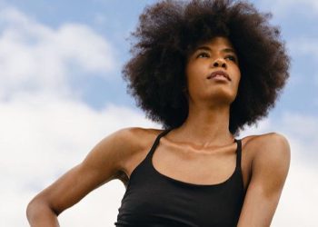 I’m A Strength & Conditioning Coach, and These 5 Easy Things Keep Me in Shape