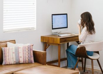 How I Made the Leap From Full-Time to Freelancer Without Going Broke