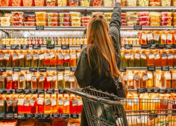 9 Grocery Store Hacks Our Wellness Editor Uses to Save Money and Eat Healthier
