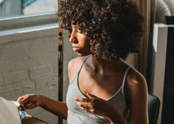 Quiet Quitting: Can the Viral Trend Help You Finally Achieve Work-Life Balance?