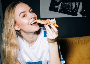 This Mindset Will Not Only Transform Your Relationship With Food, but Help You Eat Healthier