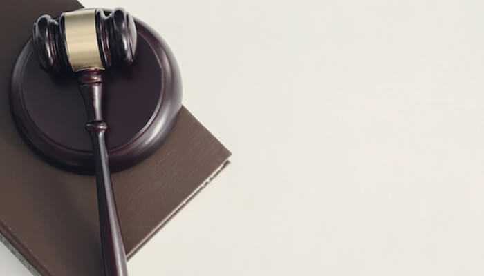 Settlement vs. Trial: Which is the Better Option in a Personal Injury Case?