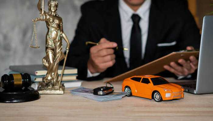 The Pros Of Hiring A Car Accident Lawyer To Handle Your Case The Pros Of Hiring A Car Accident Lawyer To Handle Your Case