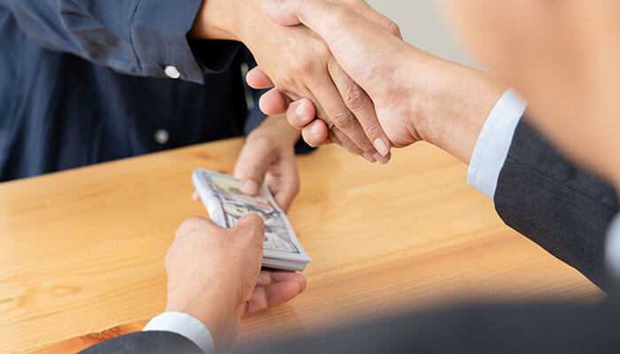 Advantages And Considerations Of Borrowing From Loved Ones