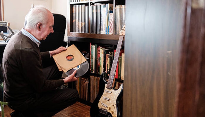 How To Keep Your Vinyl Records Organised Without Damaging Them