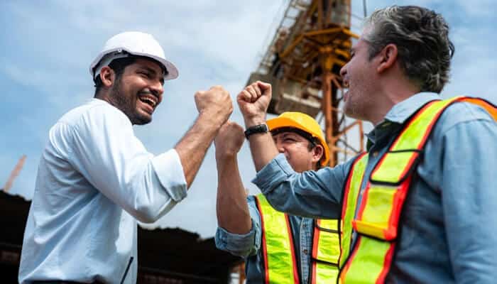 Building Better Workdays: How Simple Support Success in Construction Business