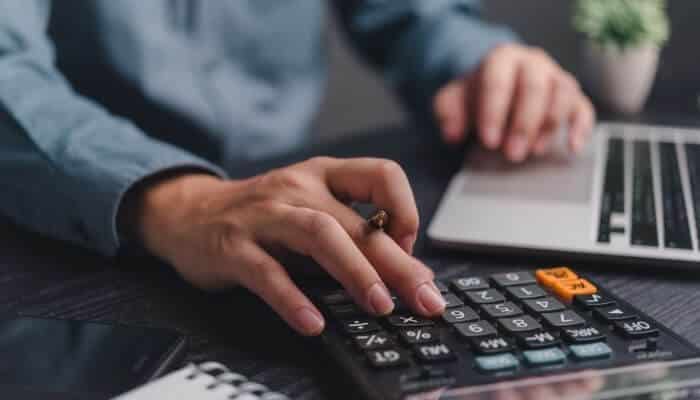 What Are Some Key Components of Successful Budgeting? 9 Essentials for 2026